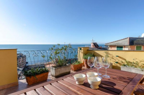JOIVY Camogli Treasure for 4 with Terrace and Incredible View Camogli